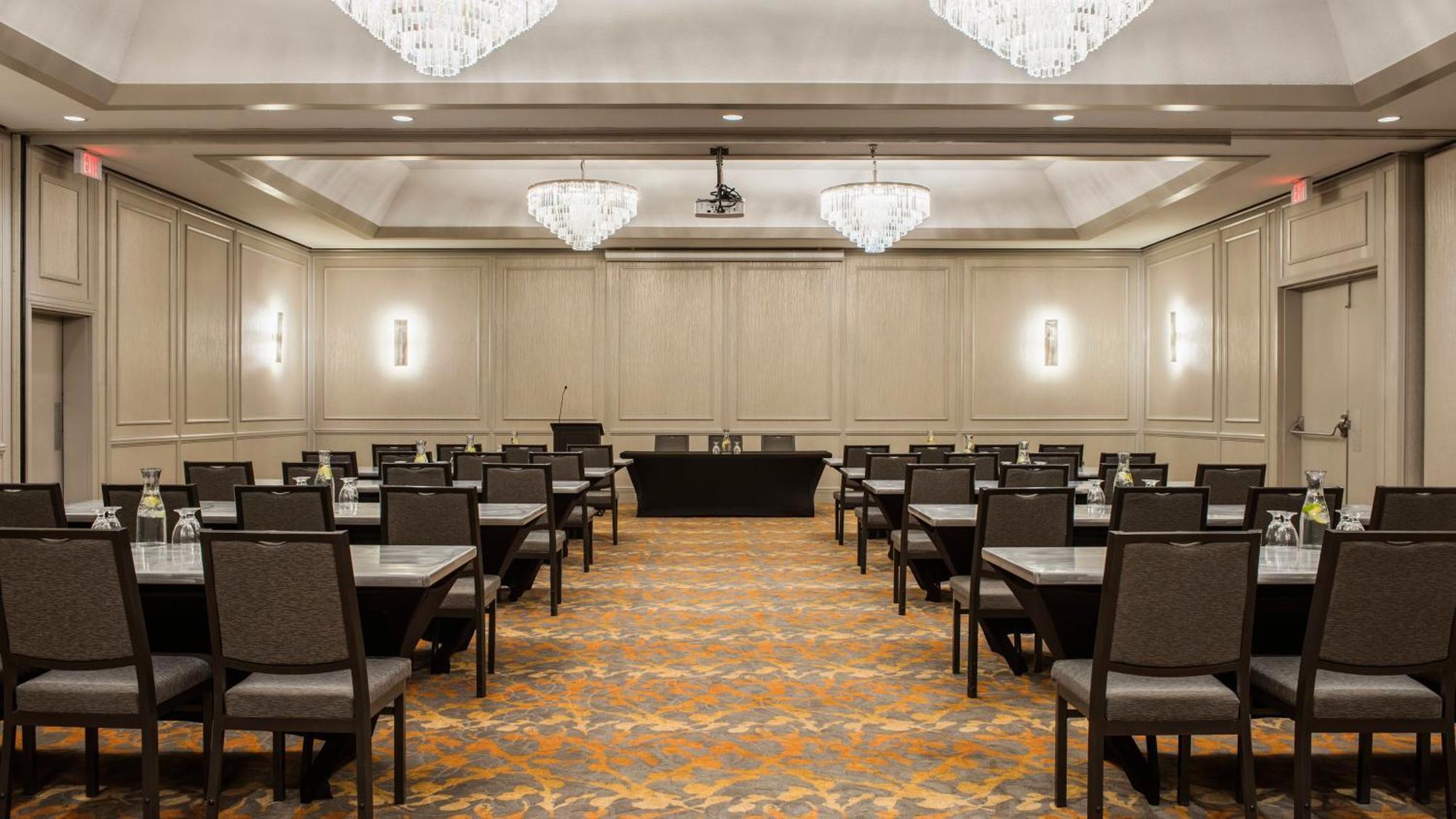 Holiday Inn Winnipeg-South By Ihg Buitenkant foto